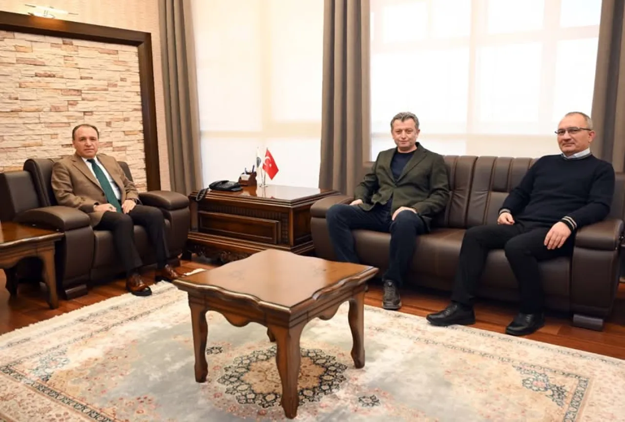 Sinnada Hotels Thermaland Yöneticilerinden AKÜ Rektörü'ne Ziyaret