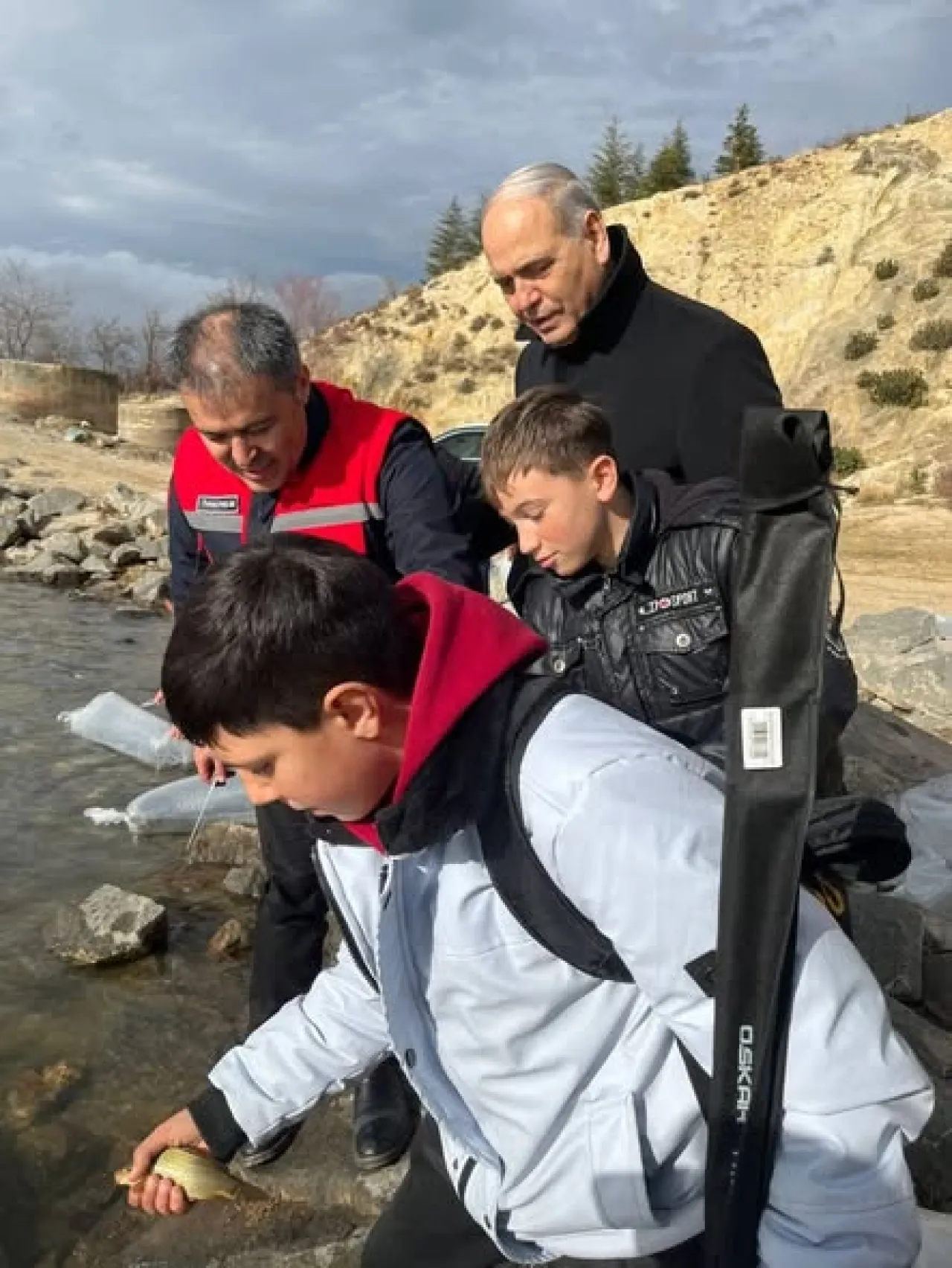 Afyonkarahisar'da 39 Gölete 798 Bin Sazan Yavrusu Bırakıldı