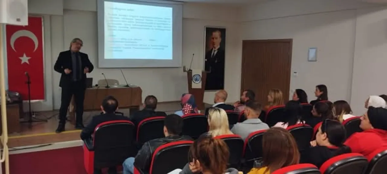 Sandıklı MYO'da Tıbbi ve Aromatik Bitkilerin Doğru Kullanımı Konferansı